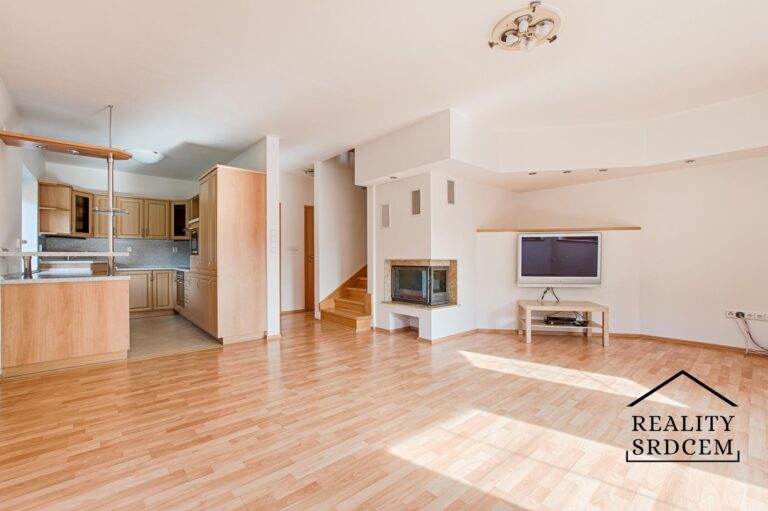 Michal-Lesnak-realitni-makler-Ostrava-realitni-kancelar-Karvina-reality-Frydek-Mistek-rekonstrukce-H