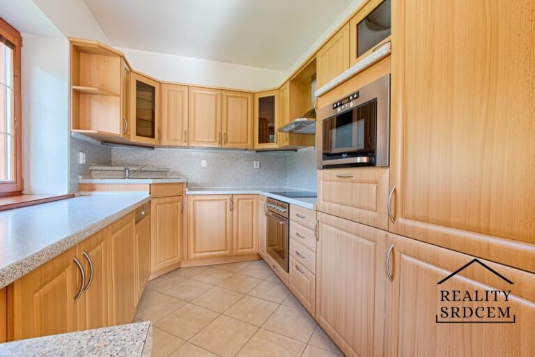 Michal-Lesnak-realitni-makler-Ostrava-realitni-kancelar-Karvina-reality-Frydek-Mistek-rekonstrukce-H