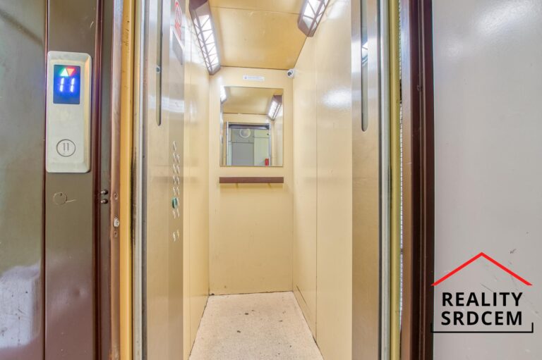 Michal_Lesnak_realitni_makler_reality_Ostrava_REALITNI_KANCELAR_kARVINA_Delame_Reality_srdcem-8.jp