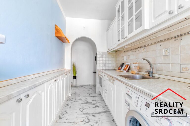 Michal_Lesnak_Realitni_makler_Ostrava_reality_Hranice_prodej_bytu_Delame_reality_srdcem_realitni_kan