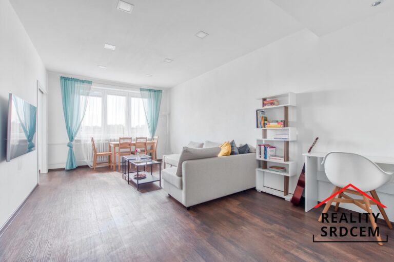 Michal-Lesnak-realitni-makler-Ostrava-Realitni-kancelar-karvina-Reality-Frydek-Mistek-Rekonstru