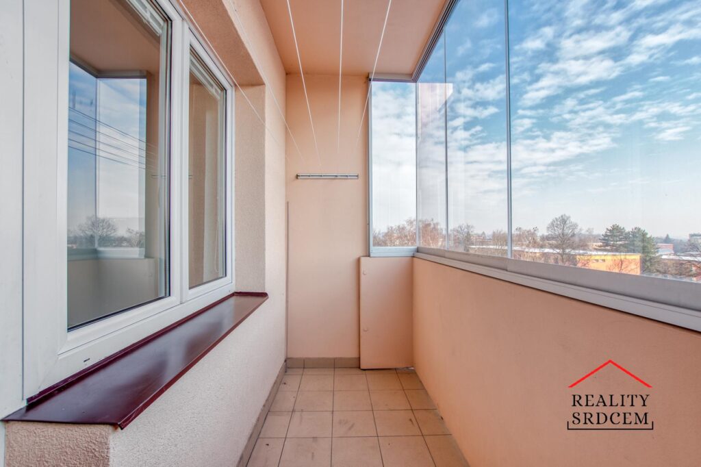 Pronájem rekonstruovaného bytu 2+1 s lodžií, 59 m2, ul. Spartakovců, Ostrava – Poruba