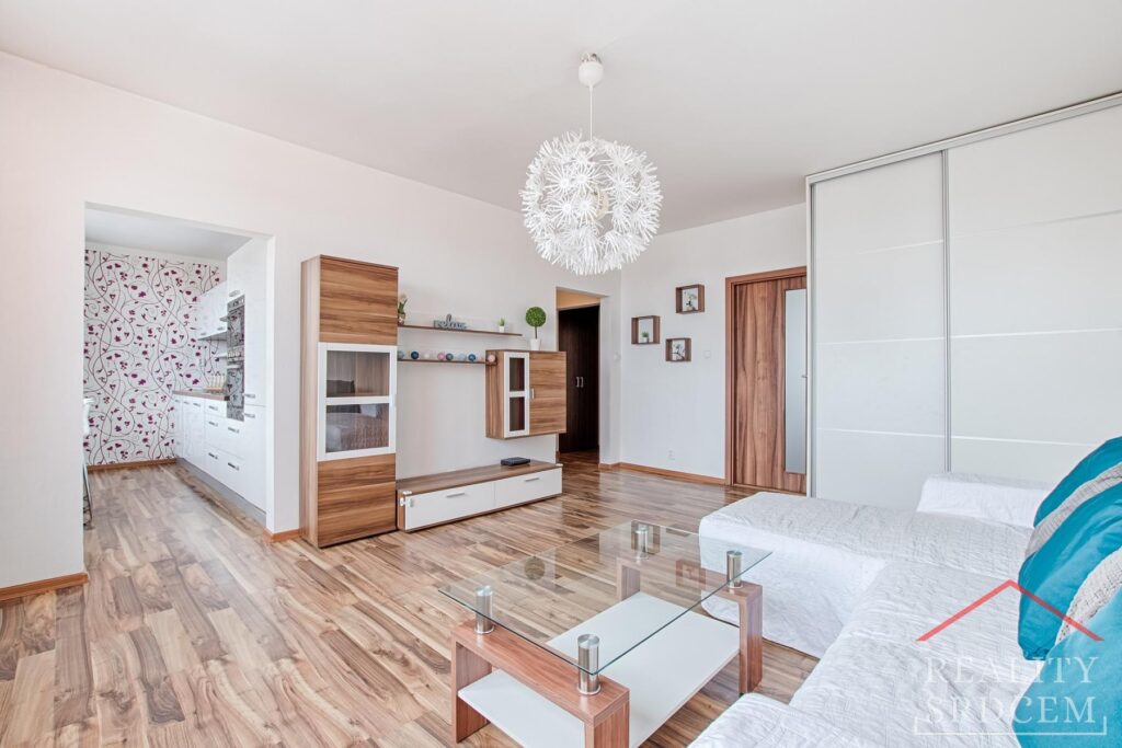 Pronájem rekonstruovaného bytu 3+1, 68 m2 + lodžie, ul. Švédská, Ostrava – Muglinov