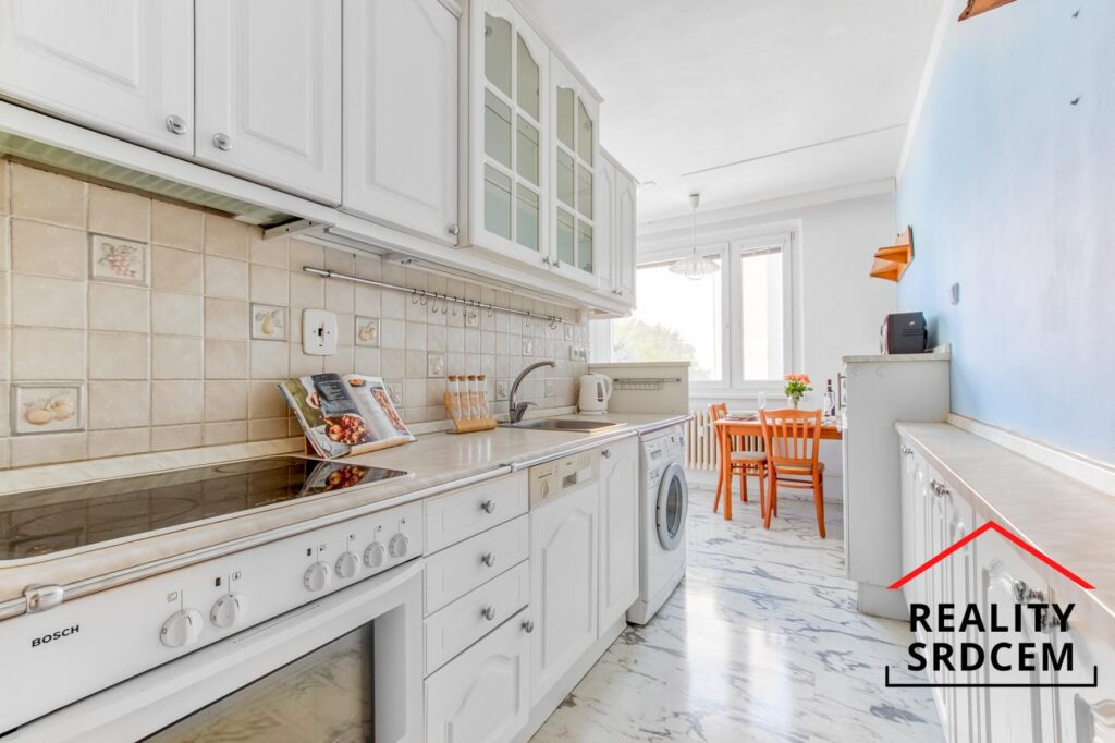 Prodej bytu 2+1+lodžie, 55,3 m2, Rezkova, Hranice