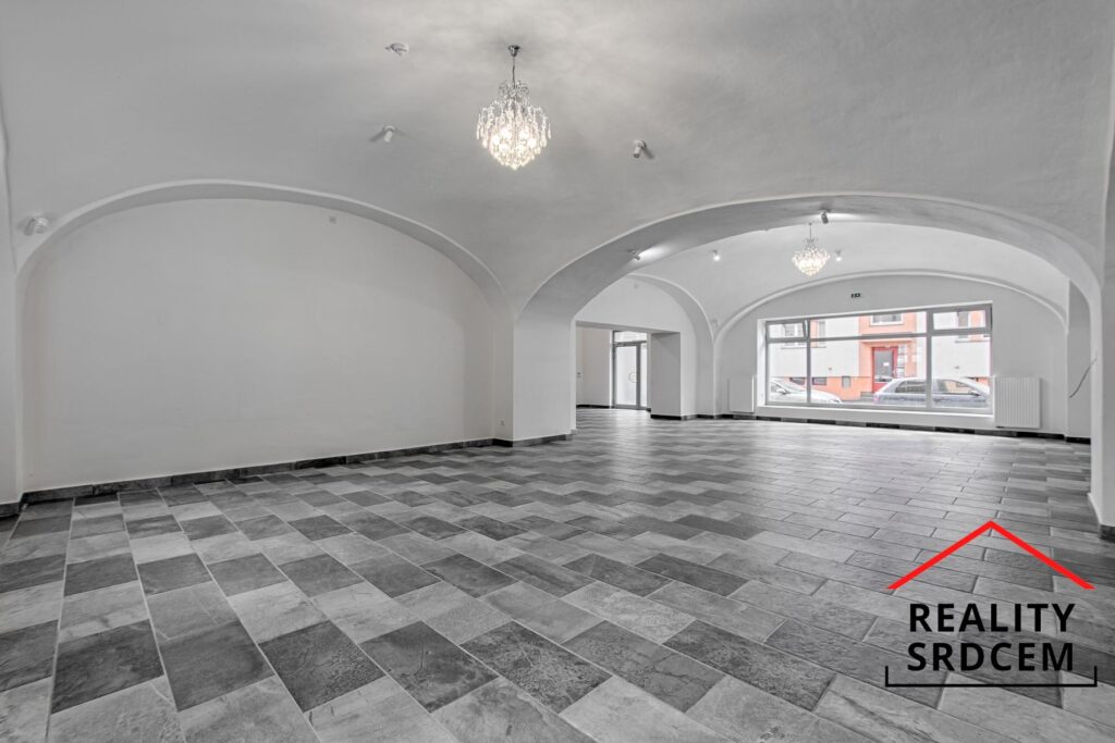 Pronájem obchodních prostor 194 m2 ul. Otická, Opava – Předměstí
