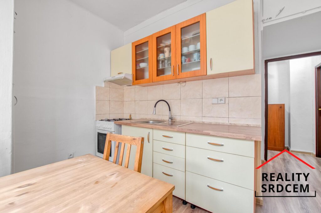 Pronájem bytu 2+1 s balkónem, ul. Na Kopci, Karviná – Mizerov