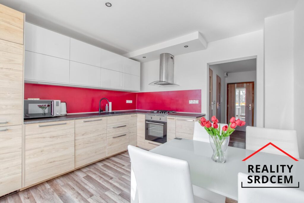 Pronájem bytu 3+1 s lodžií, 70 m2, ul. Na Fojtsví, Ostrava – Hrabůvka