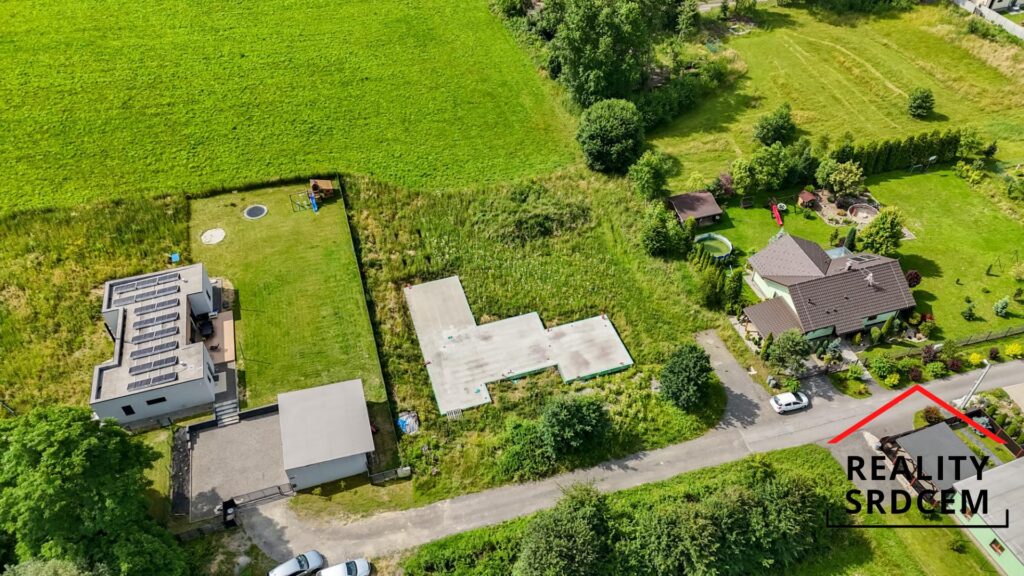 Prodej stavebního pozemku se základovou deskou a stav. povolením, 2270 m2, Stonava