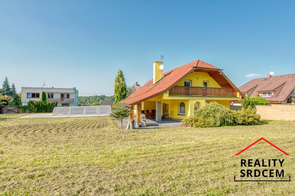 Pronájem rodinného domu 5+kk s dvojgaráží a bazénem, 278 m2, ul. U Obory, Šilheřovice