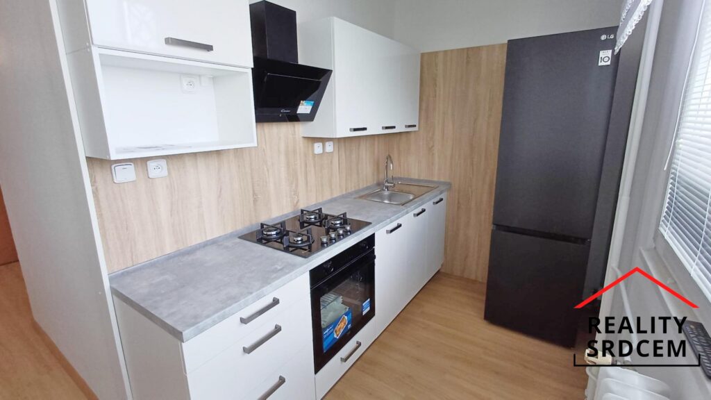 Pronájem bytu 2+1 s lodžií, 53 m2 ul. Oty Synka, Ostrava-Poruba