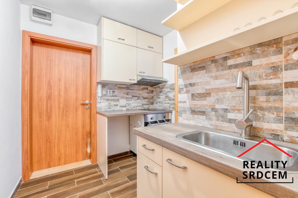 Pronájem bytu 1+kk, 25m2 Čeladná s možností využití terasy a zahrady