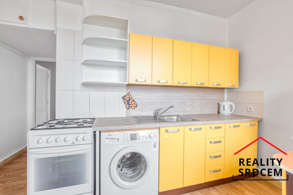 Pronájem bytu 2+1, 62 m2 s dvěma lodžiemi, ul. Lidická, Třinec