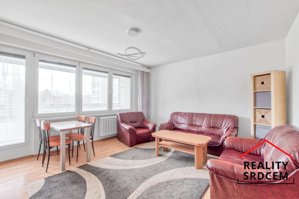 Pronájem zařízeného bytu 3+1 s lodžií, 77 m2, ul. U Kapličky, Orlová – Lutyně