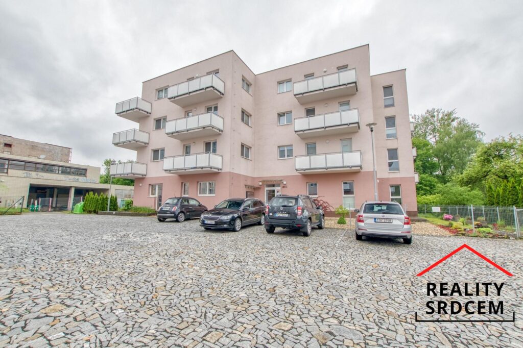 Pronájem moderního bytu 2+kk s balkónem, 77 m2 ul. Na Poříčí, Frýdek-Místek