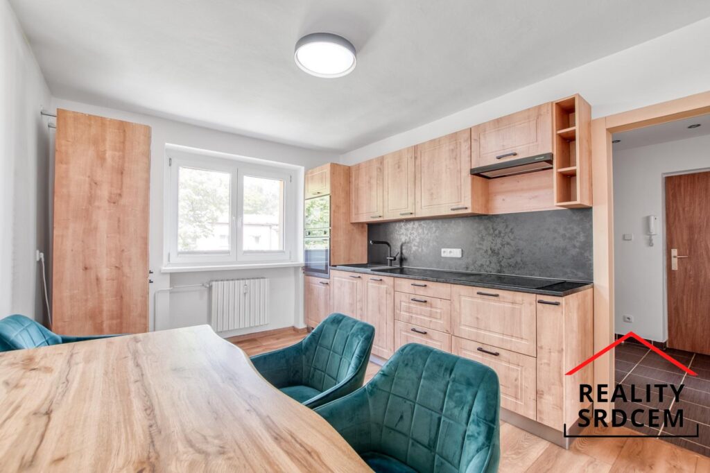 Pronájem bytu 2+1 s lodžií, 52 m2, ul. Jubilejní, Ostrava – Hrabůvka