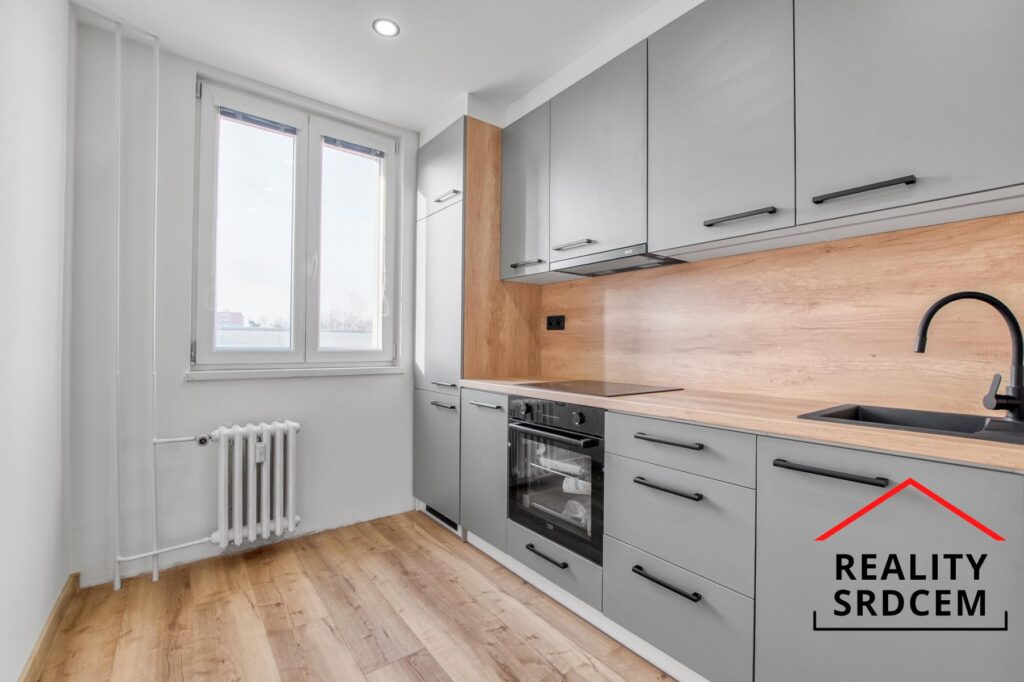 Pronájem rekonstruovaného bytu 2+1, 45 m2, ul. Tarnavova, Ostrava -Zábřeh